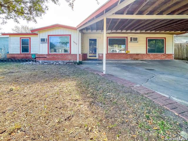 1512 Bowie St - Photo 1