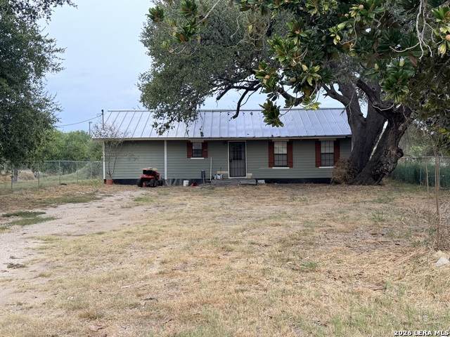 1008 Main St - Photo 1