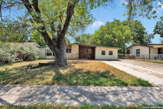 430 Lanier - Photo 1