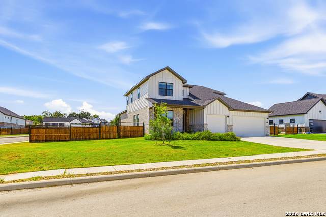 145 Magnolia Cir - Photo 1