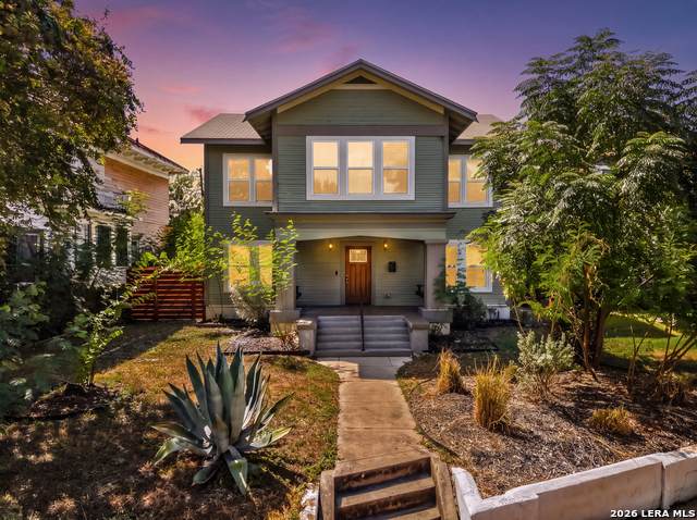 123 Castillo - Photo 1