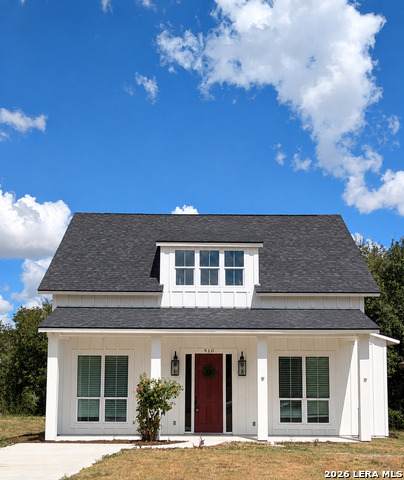 910 Country Club Dr - Photo 1