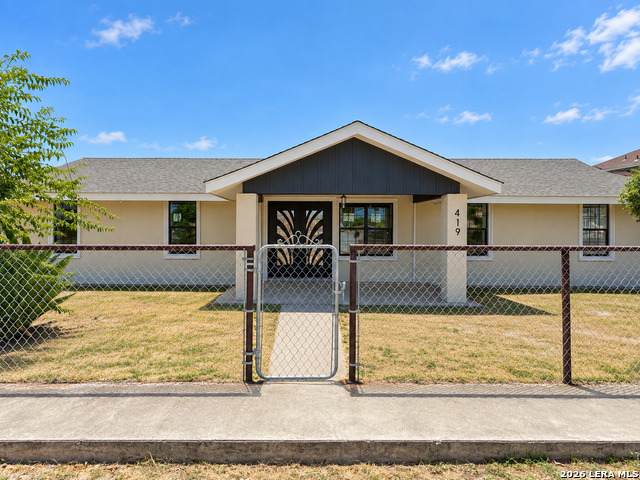 419 Candelario Montalvo - Photo 1