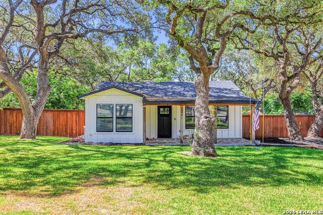 221 Highland Dr - Photo 1