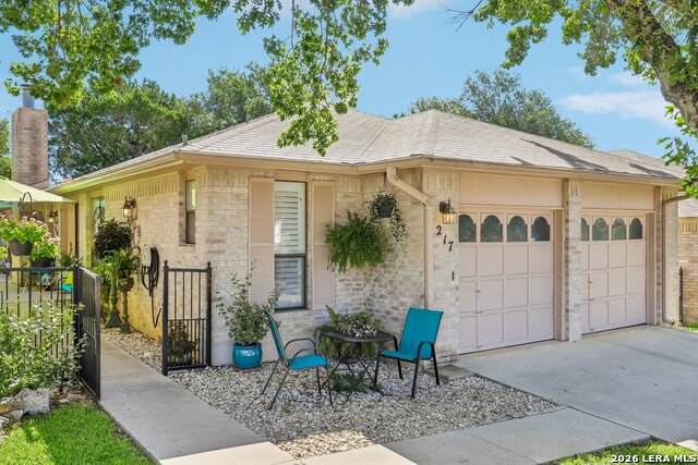1217 Bluff Creek Cir - Photo 1