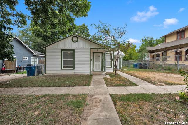 631 Magnolia - Photo 1