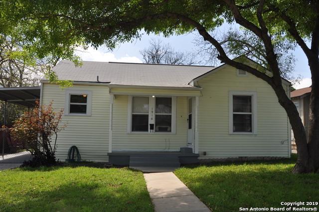 1318 Rosewood Ave - Photo 1