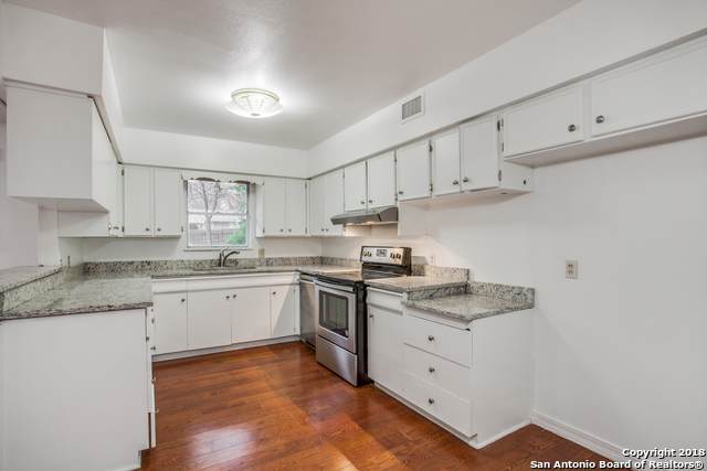323 Stockton Dr - Photo 1