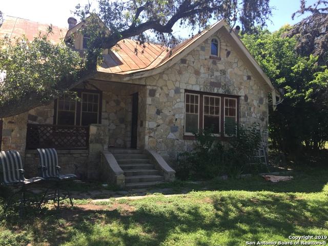 960 School St - Photo 1