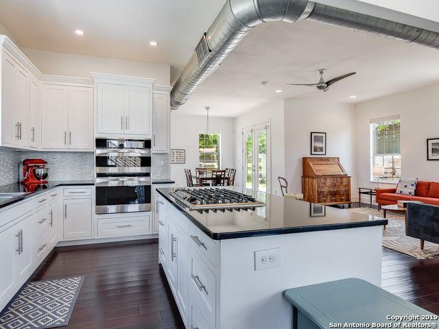 512 Cherry St - Photo 1