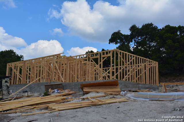 2407 Golf Dr - Photo 1