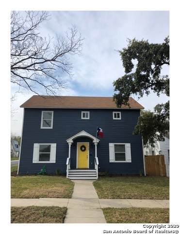 726 Topeka Blvd - Photo 1