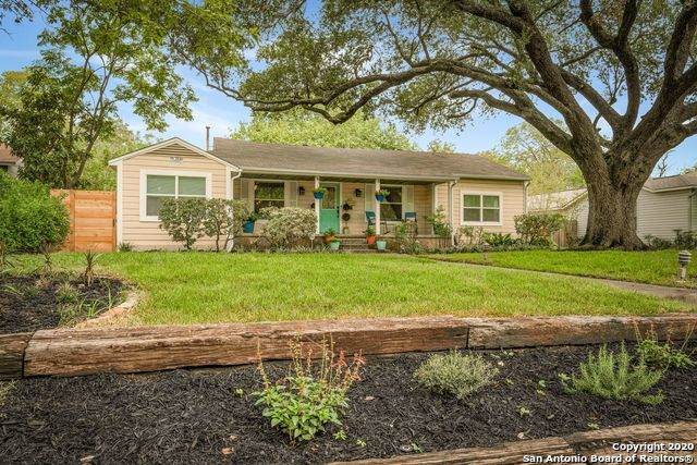 209 Larchmont Dr - Photo 1