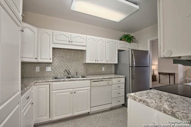 1 Towers Park Ln - Photo 1