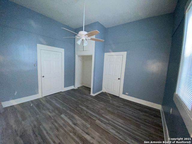 226 Hackberry - Photo 1