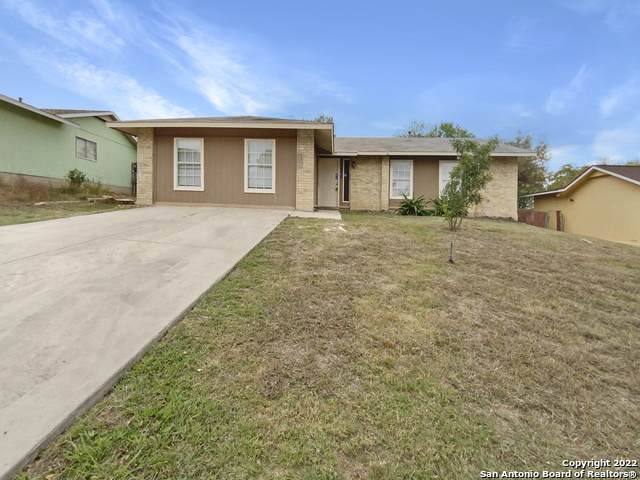 1070 Hickory Trail St - Photo 1
