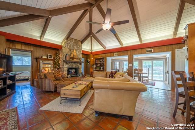 654 Hillcrest Frst - Photo 1
