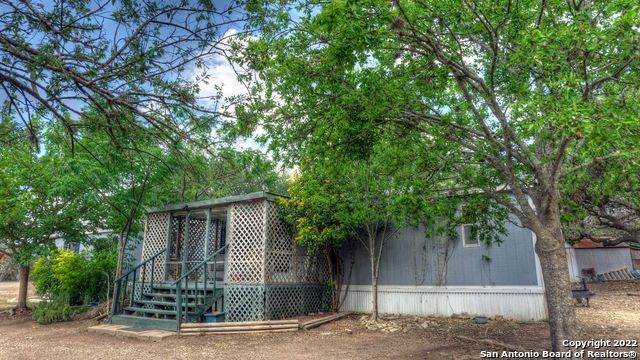 1077 Saddle Mountain Rd - Photo 1