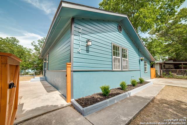 2114 Camp St - Photo 1
