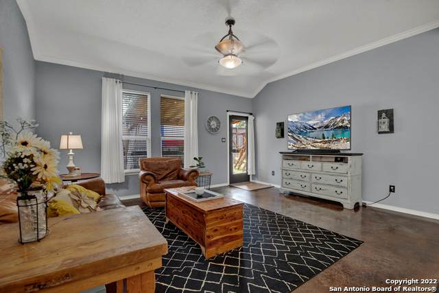 1716 Sunspur Rd - Photo 1
