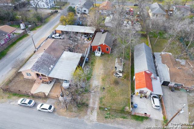 313 Wharton St - Photo 1