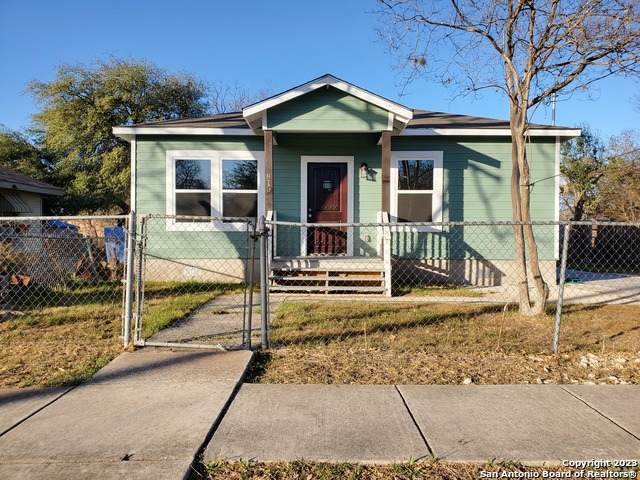 815 Waverly Ave - Photo 1