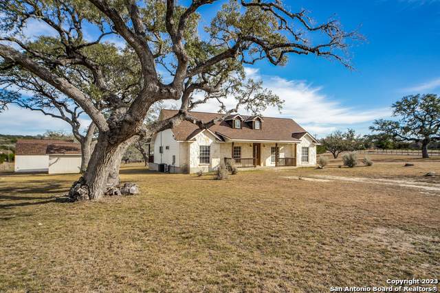 124 Majestic Oaks Dr - Photo 1