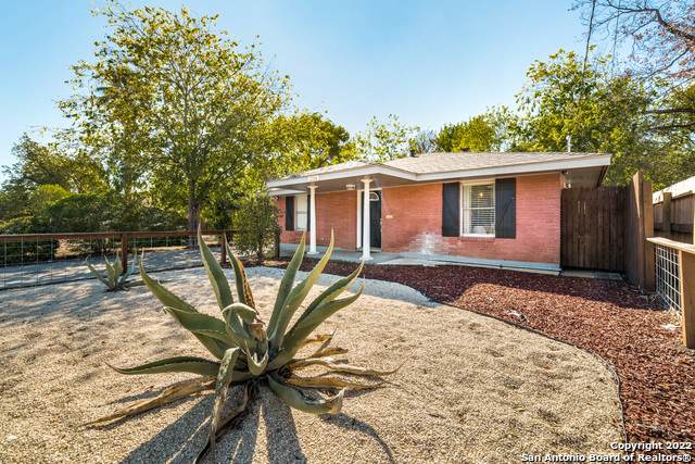 2314 Houston St - Photo 1