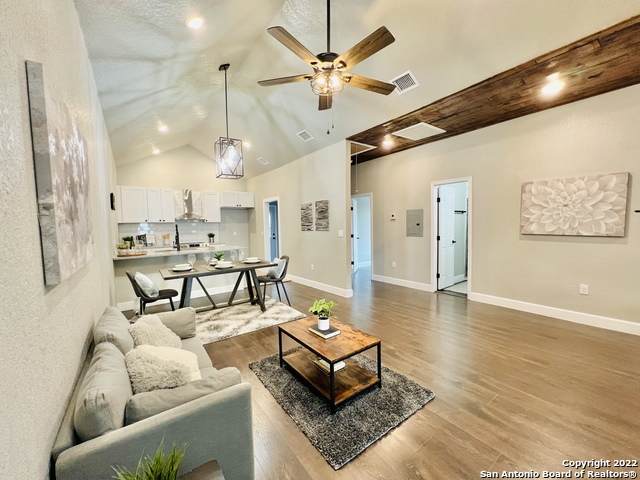 1103 Monterey St - Photo 1