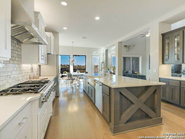28 Mariposa Pkwy - Photo 1