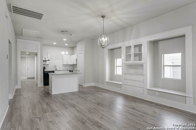 1018 Dakota St - Photo 1