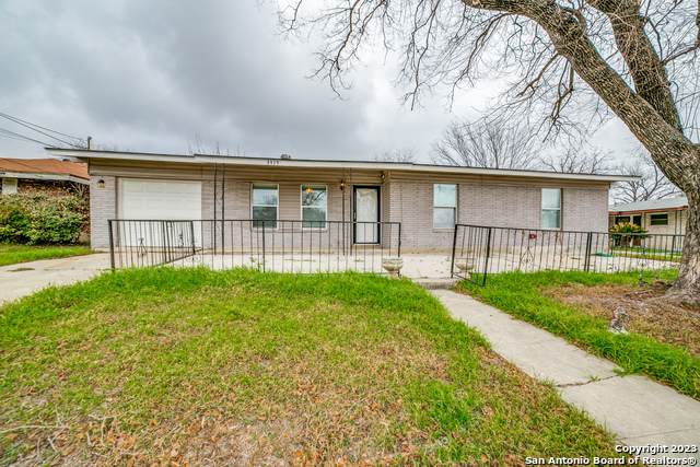 3919 Maxine Dr - Photo 1