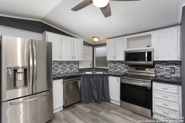 111 County Road 4635 - Photo 1
