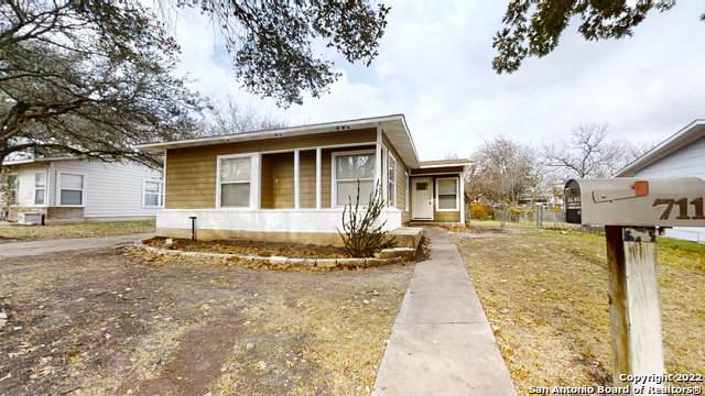 711 Blakeley Dr - Photo 1