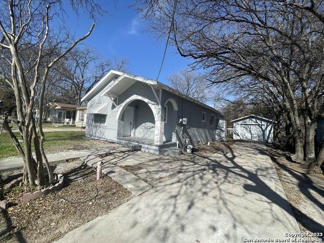 143 Cottonwood Ave - Photo 1