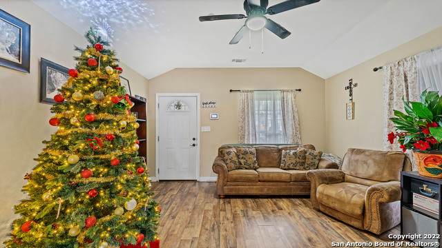 518 Corliss - Photo 1