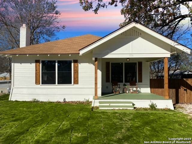 1731 Crockett St - Photo 1
