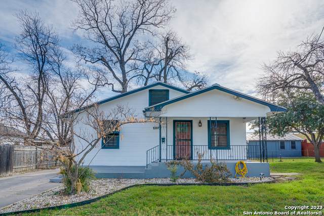 306 Lubbock St - Photo 1