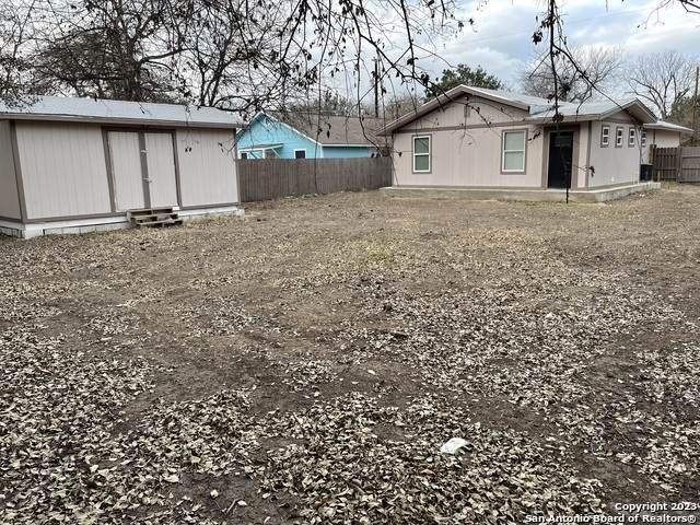 416 King Ave - Photo 1