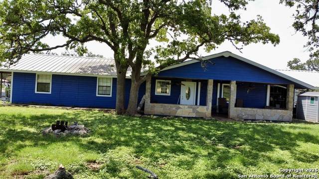 524 Elmwood Dr - Photo 1