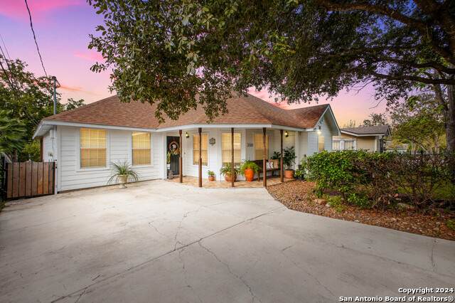 3322 Poplar St - Photo 1