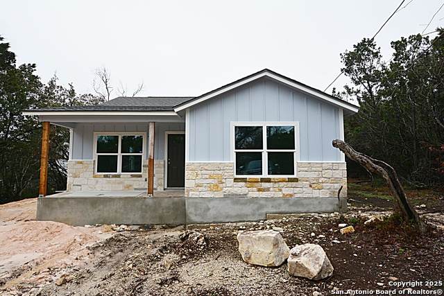 216 Remington Rd - Photo 1