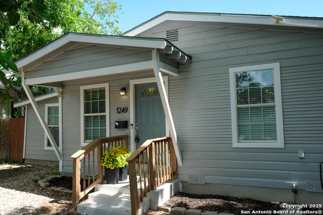 1249 Hermosa Dr - Photo 1