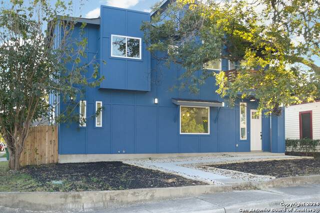 1448 Montana - Photo 1
