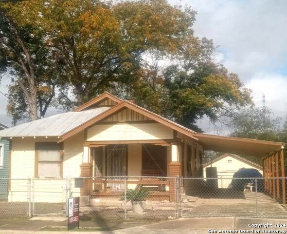 311 Burleson St - Photo 1