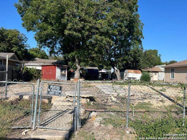 215 S San Horacio Ave - Photo 1