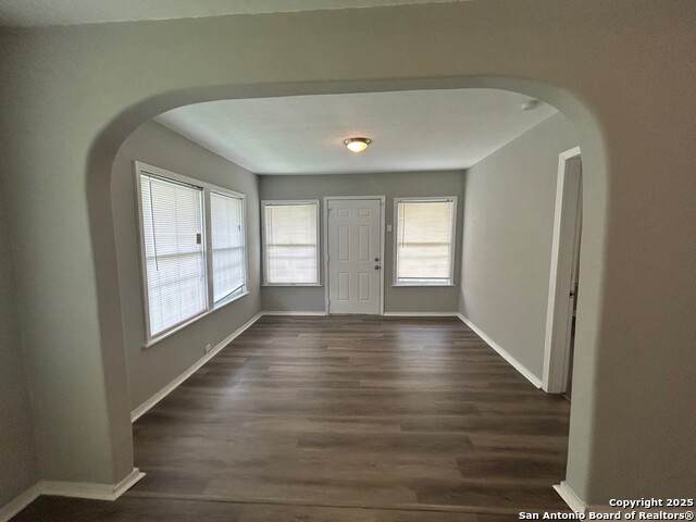 407 Westminster Ave - Photo 1
