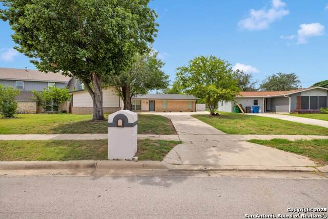823 Briarcliff Dr - Photo 1