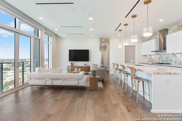 123 Lexington - Photo 1