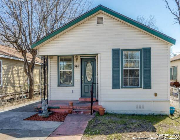 342 Saint Francis - Photo 1